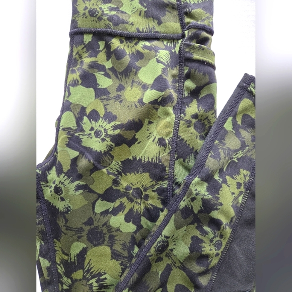 Nicole Miller High Waisted Leggings - Picture 6 of 6